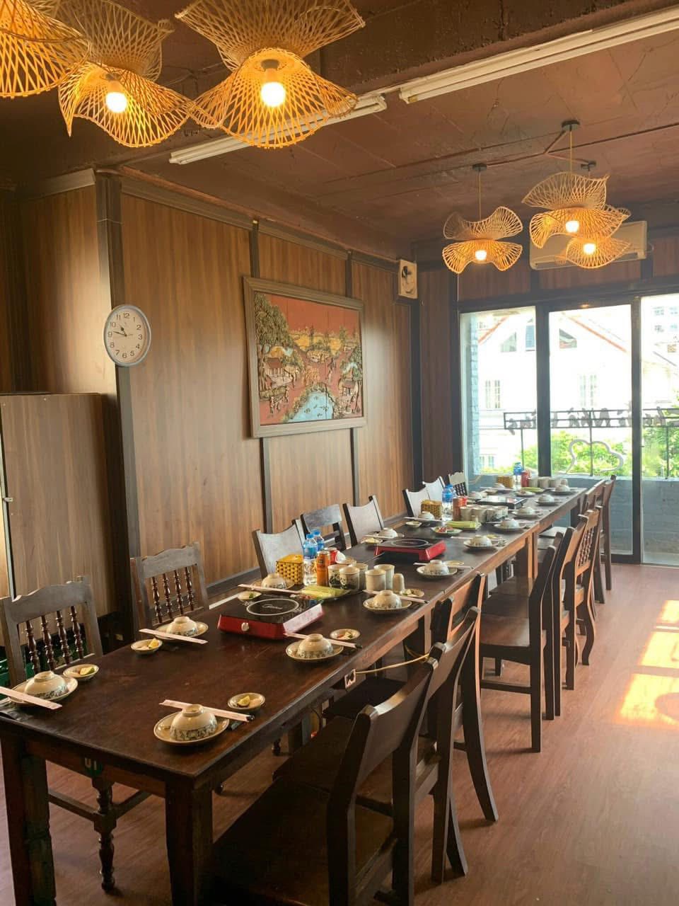 Không gian nhà hàng Khói Bếp