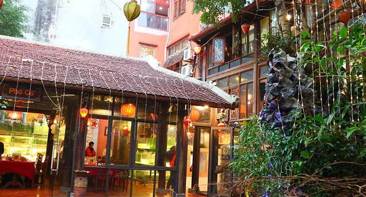 Không Gian Nhà Hàng Nam Việt