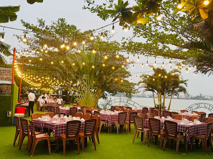 Không gian nhà hàng k'tân biên hoà