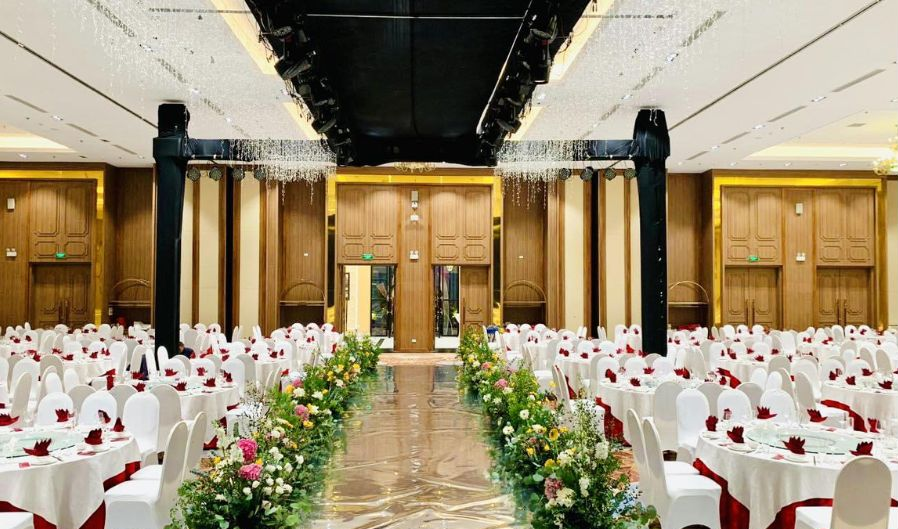 Nhà Hàng Long Phụng