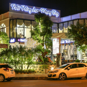 Nhà Hàng Long Phụng