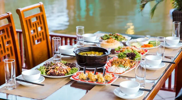 Nhà hàng Hương Quê Long Biên