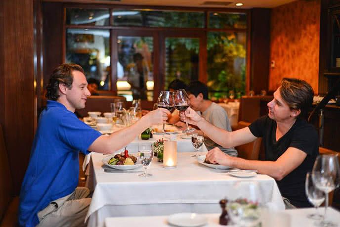 Jacksons Steakhouse sở hữu danh sách rượu vang phong phú