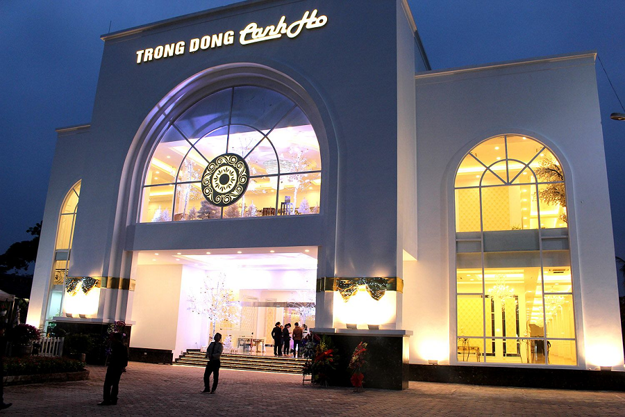 Nhà hàng Cảnh Hồ