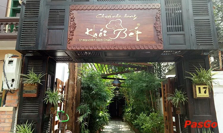 nhà hàng khói bếp