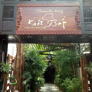 nhà hàng khói bếp