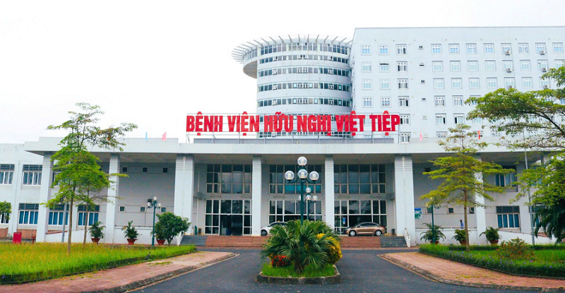 Cổng Bệnh viện Hữu nghị Việt Tiệp