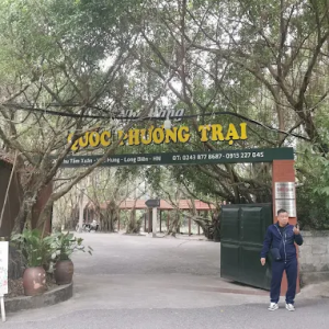 Nhà Hàng Quốc Phương