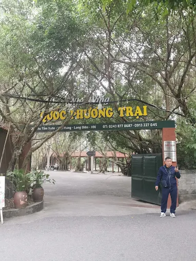 Nhà Hàng Quốc Phương