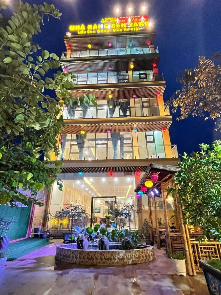 Nhà Hàng Sen Vàng