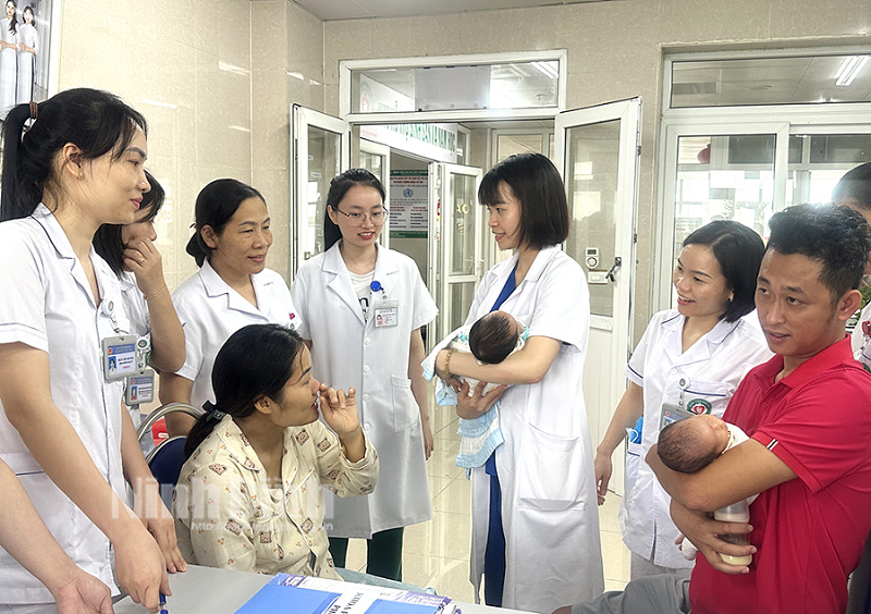 Nhân sự y tế tại Bệnh viện Sản Nhi Ninh Bình