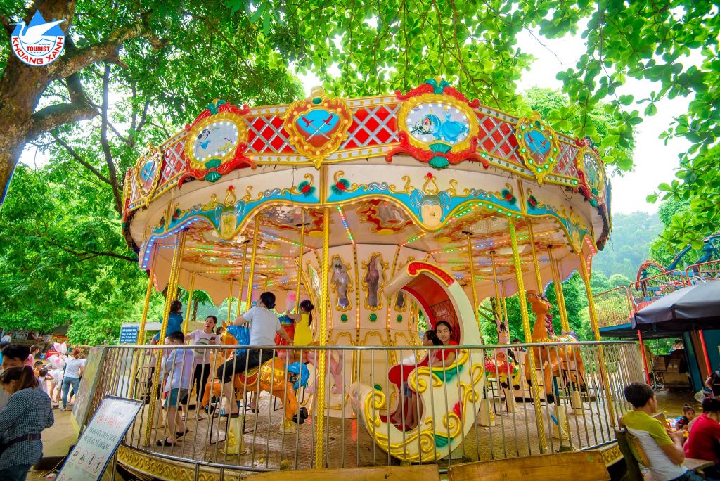 Khoang Xanh – Suối Tiên