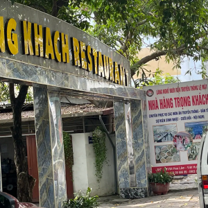 Tòa nhà nhà hàng trọng khách
