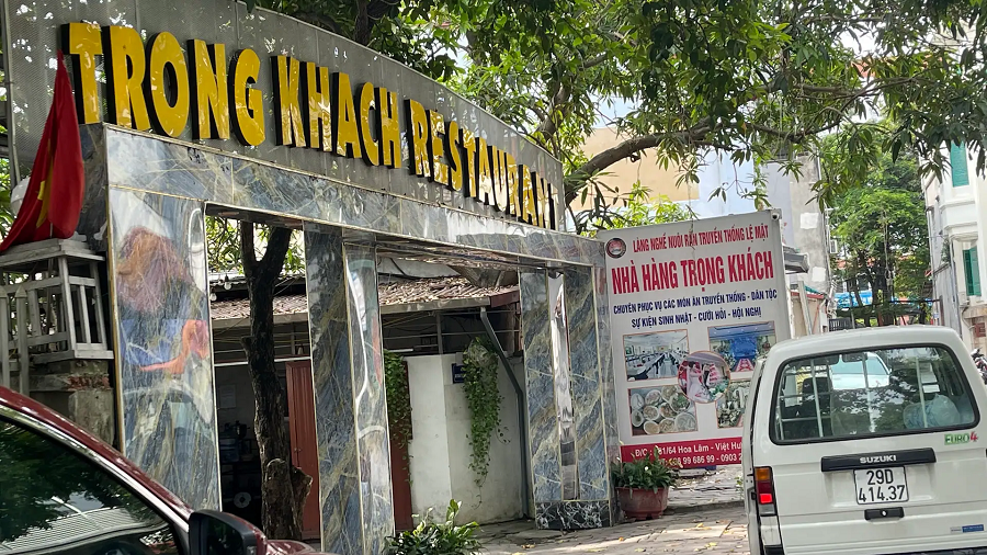 Tòa nhà nhà hàng trọng khách