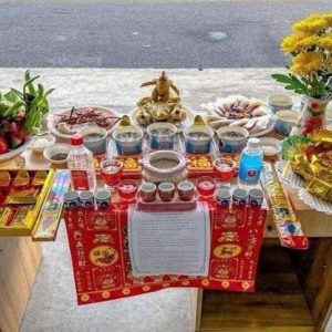 Chuẩn bị bài khấn về nhà mới khai báo với Thổ Công- Thổ Địa, Thành Hoàng về sự dọn về và xin phép cư trú